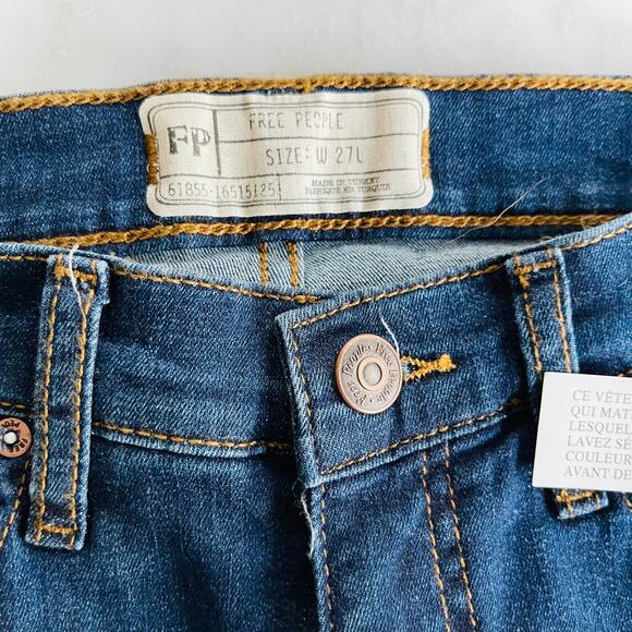 Free People Busted Skinny Jeans 27 Dark Distressed New Fall Winter - Picture 5 of 7